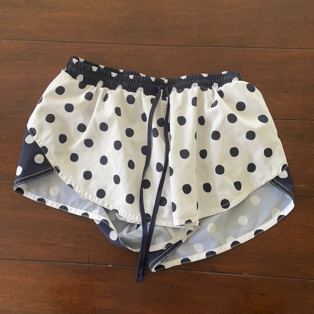 Old navy white and navy polka dot shorts!